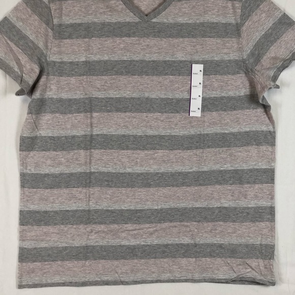 🆕Bogo🆓Men tee’s goodfellow - Picture 4 of 5